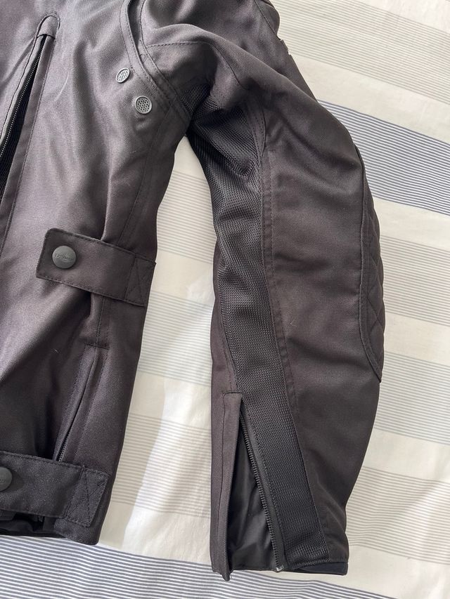 Chaqueta Moto Triumph WaldronMesh nueva a estrenar