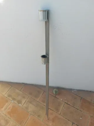 Cañero metálico con soportes