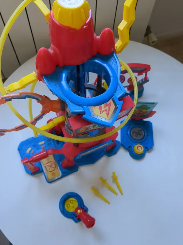 Torre de Entrenamiento Súper Things