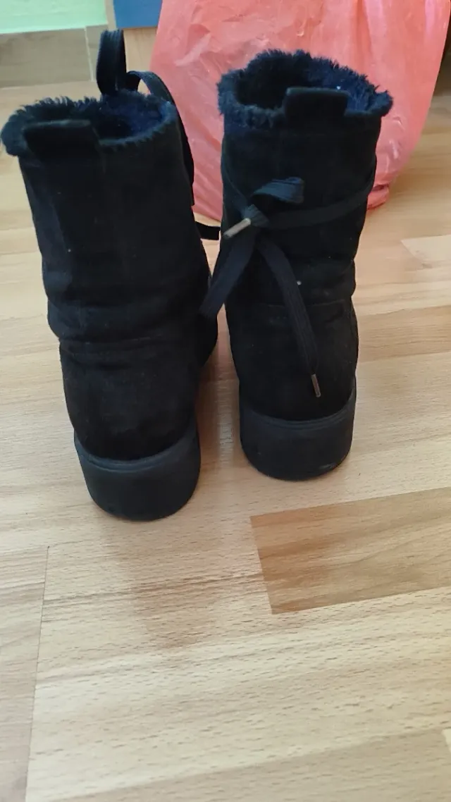 Botas negras con plataforma