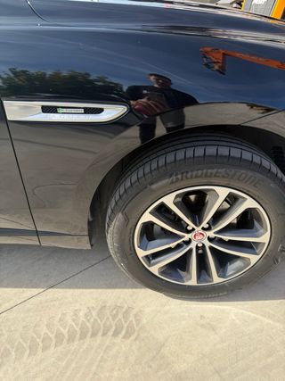 Jaguar F-Pace 2019 R-Sport