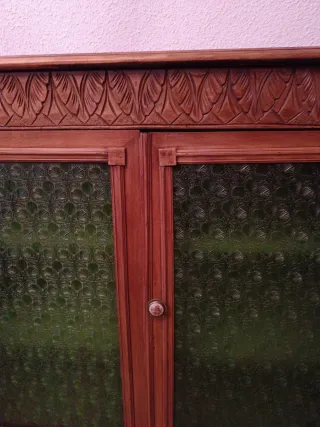 Cómoda aparador antiguo madera y cristal