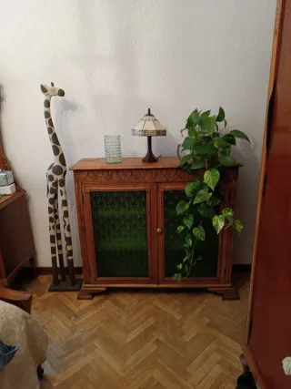Cómoda aparador antiguo madera y cristal