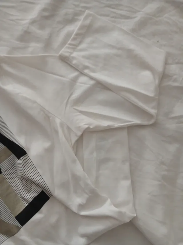 Camiseta Karl Lagerfeld Blanca y Beige