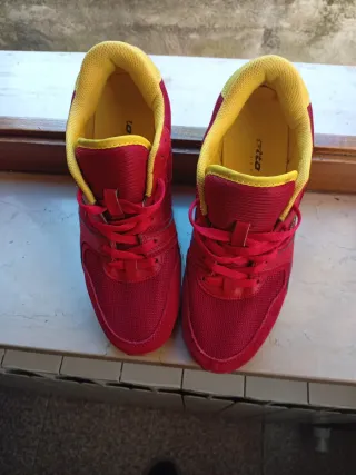 Scarpe Lotto Unisex Rosse e Gialle