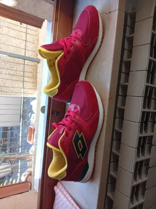Scarpe Lotto Unisex Rosse e Gialle