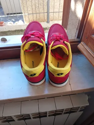 Scarpe Lotto Unisex Rosse e Gialle