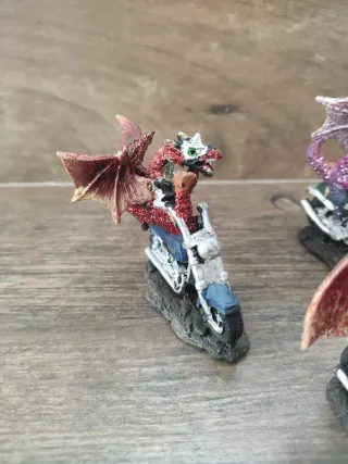 Figuras dragón en moto pack de 7