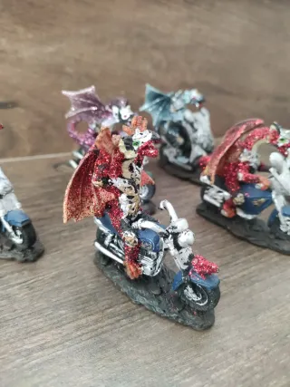 Figuras dragón en moto pack de 7