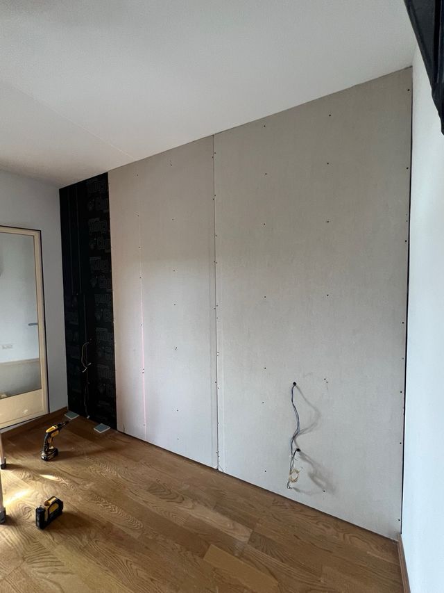 Estructura metálica para pared insonorizada