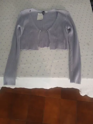 Blusa H&M Morada Talla XS