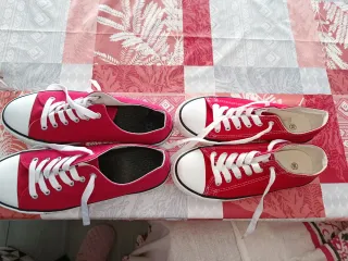 Botas de lona unisex talla 38 y 41.