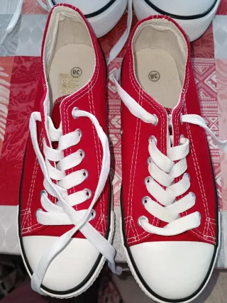 Botas de lona unisex talla 38 y 41.