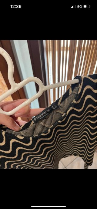 Top Stradivarius mangas larga.