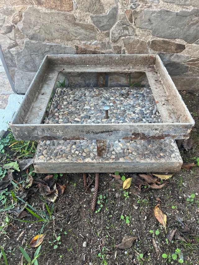 Arqueta de hormigón con grava