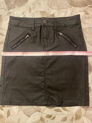 Minigonna similpelle nera taglia XS find