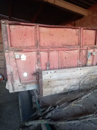 Remolque , Tractor jondere/zetor,abonar, keverland
