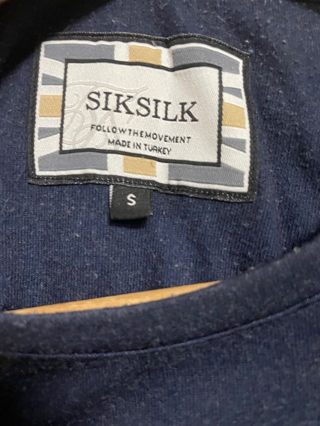 Camiseta SikSilk Degradado Azul y Blanco