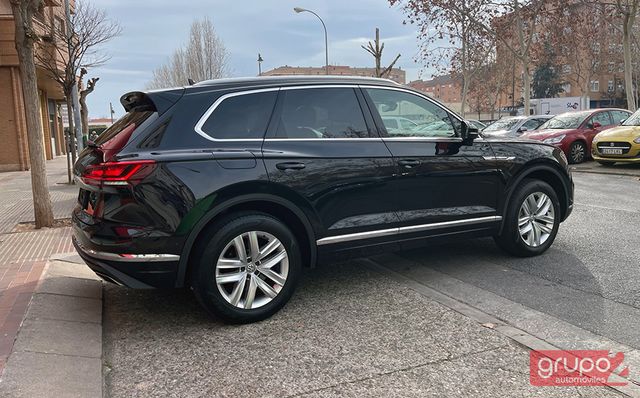 VOLKSWAGEN Touareg Premium 3.0 TDI Tip 4Mot