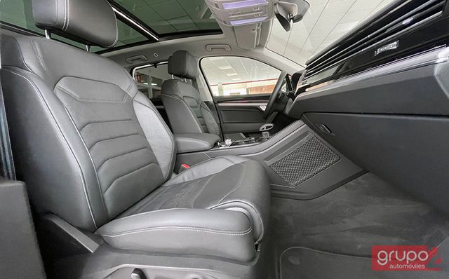 VOLKSWAGEN Touareg Premium 3.0 TDI Tip 4Mot