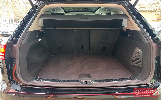 VOLKSWAGEN Touareg Premium 3.0 TDI Tip 4Mot