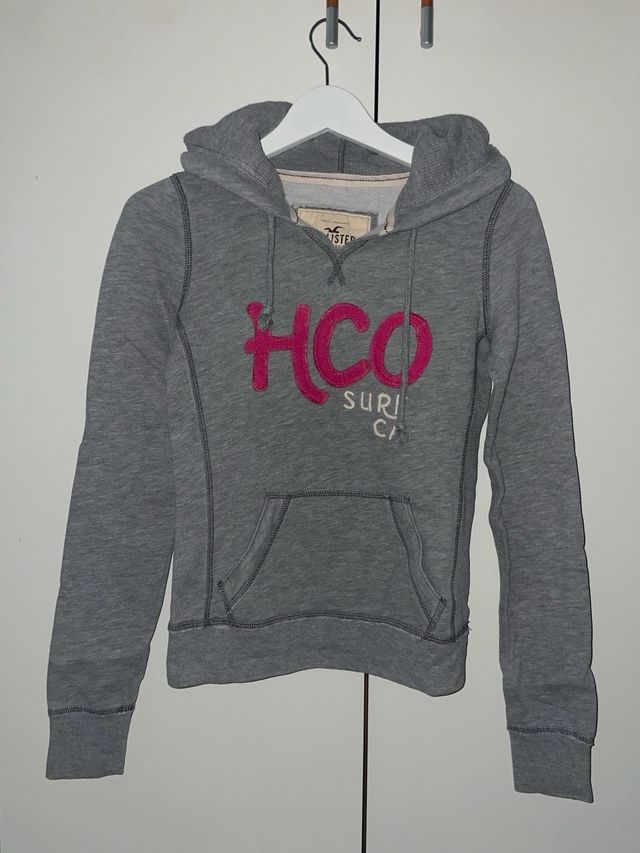 Felpa Hollister Y2K Grigia con Logo Rosa