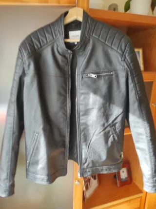 Cazadora Polipiel Jack Jones Talla XL. NUEVA.