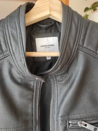 Cazadora Polipiel Jack Jones Talla XL. NUEVA.
