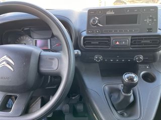 Alquiler Citroen Berlingo 2019