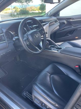 Toyota Camry Luxury 2018