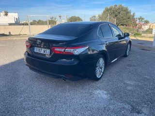 Toyota Camry Luxury 2018
