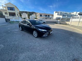 Toyota Camry Luxury 2018