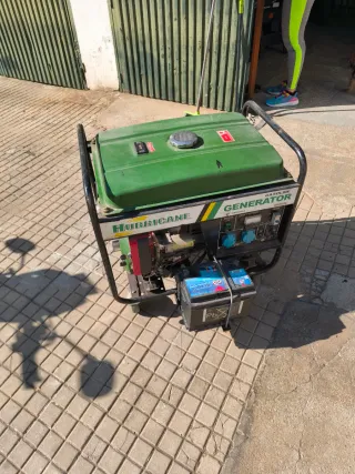 Generador Eléctrico Hurricane HG5000CL