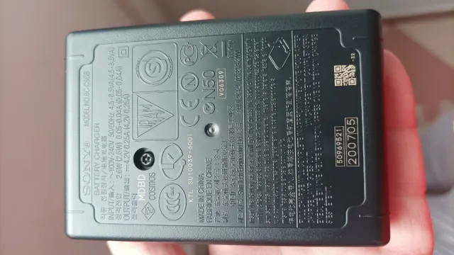 CARGADOR SONY MÁS BATERÍA TIPO G!!NUEVA!!