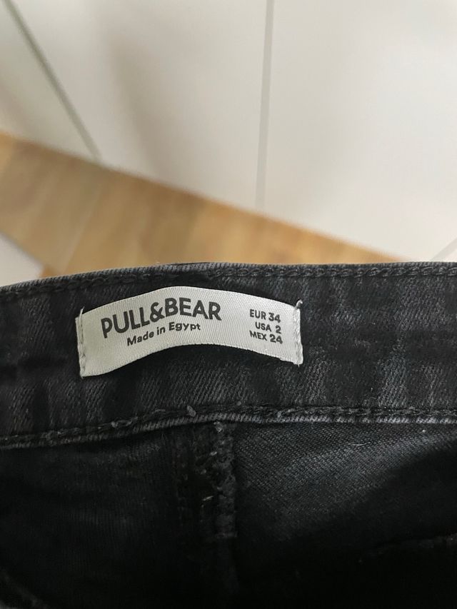 Pantalones vaqueros Pull&Bear negros