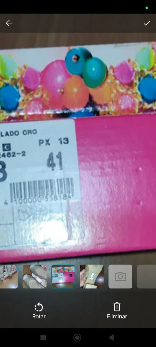 Zapatos de mujer beige y dorados