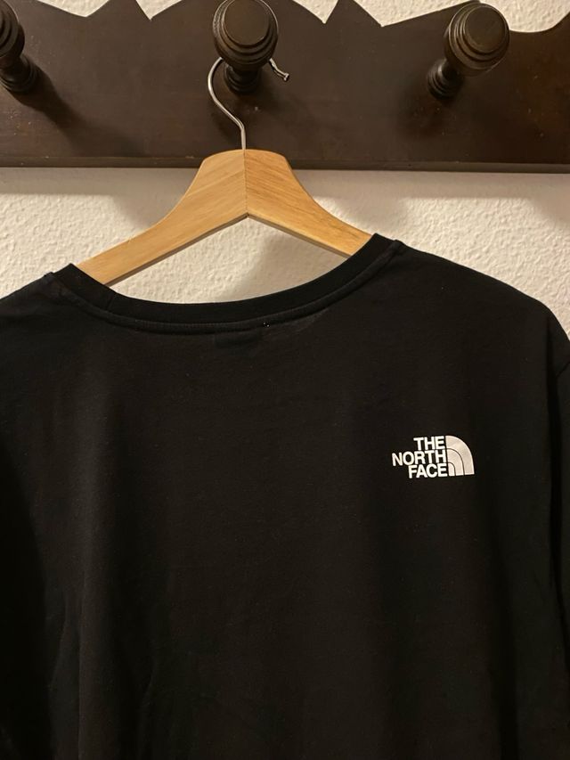 Camiseta The North Face Negra Never Stop Exploring