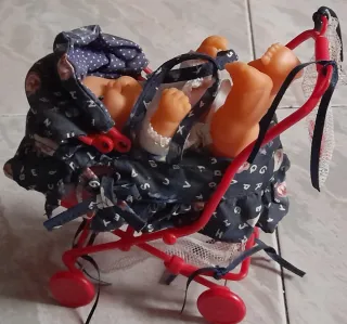 Coche de muñecas mini