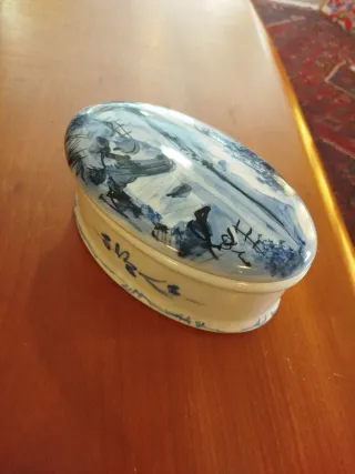 Portagioie in ceramica dipinta a mano