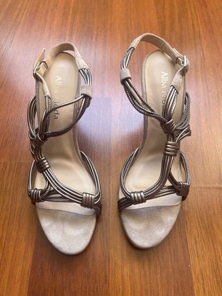 Sandalias de tacón Alba Moda Beige y Dorado