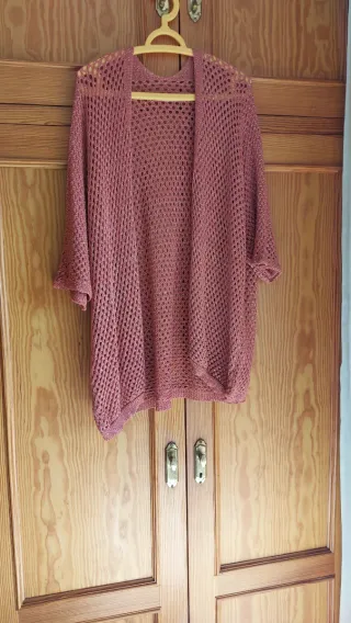 Falda de cuadros con abertura