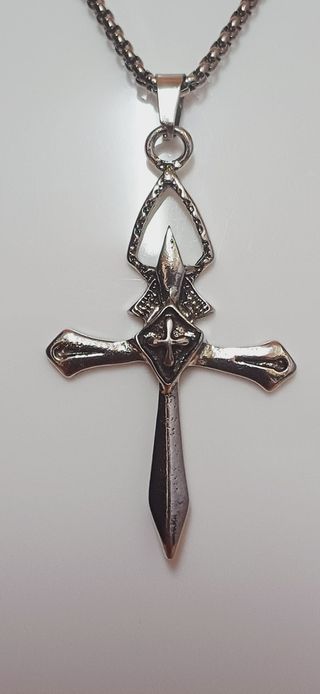 Colgante Cruz Espada Gótica Plateada + Cadena