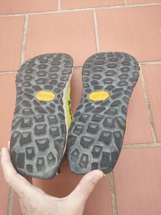 New Balance Hierro 6 Talla 42