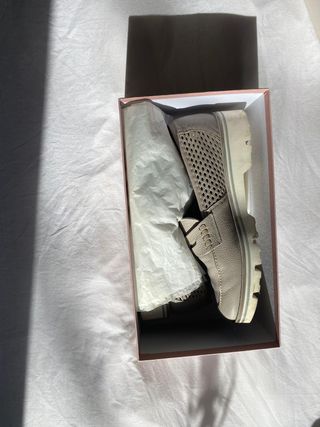 Zapatos Pertini piel calada T42 beige