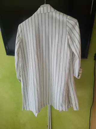 Chaqueta americana rayas blanco roto y negro