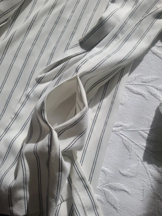 Chaqueta americana rayas blanco roto y negro