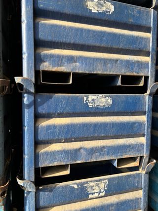 Contenedores de almacenaje apilables