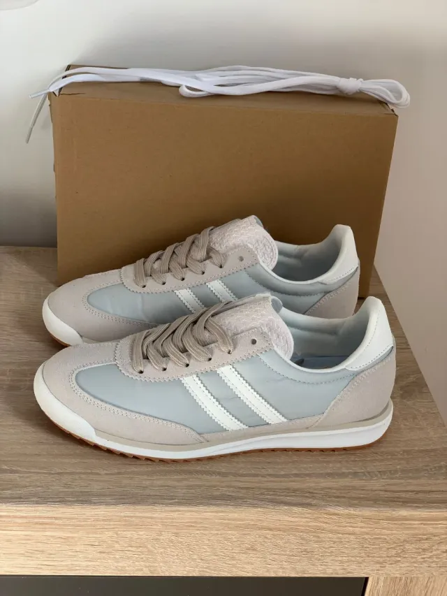 Zapatillas. Número 36