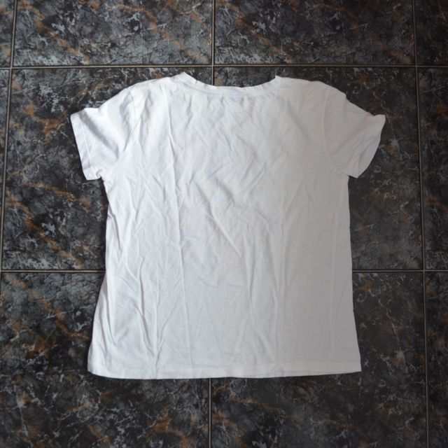 Camiseta Stradivarius flores talla M