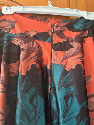 Falda asimétrica floral talla única